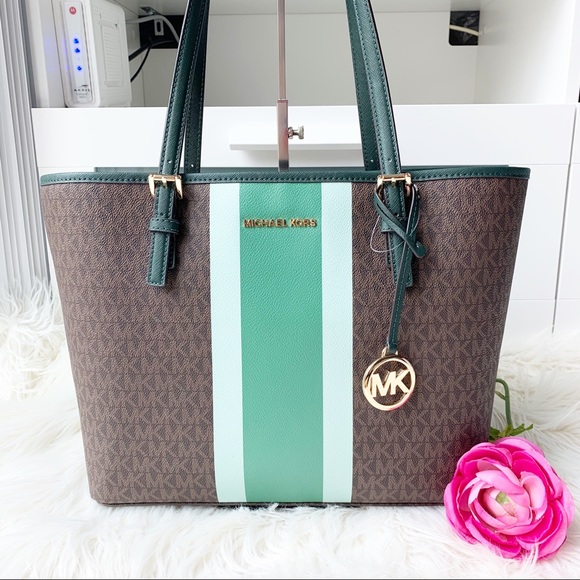 Michael Kors Handbags - NWT Michael Kors Jet Set Carryall